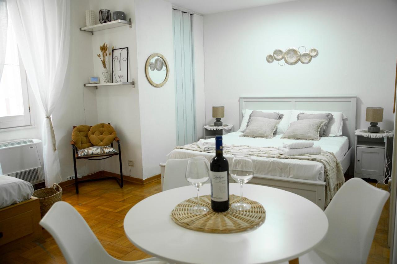 Shabby Roman Studio- Ai Fori Imperiali 외부 사진